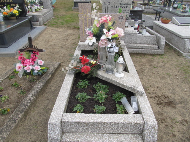 Grób Zdzisław Mazurek